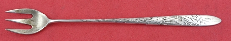 Cocktail Fork / Oyster Fork w/ frog among sea grass 5 3/4